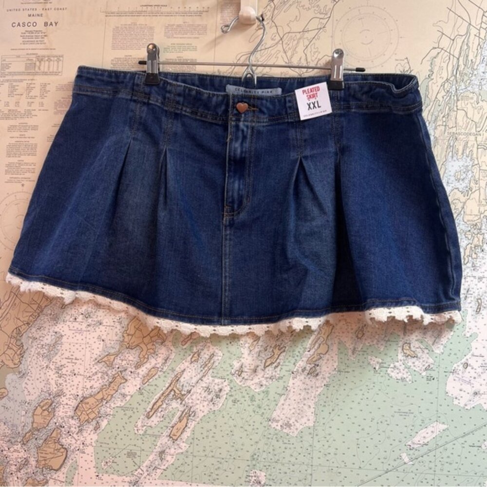 NWT!  Pleated Skirt By Celebrity Pink Skirt Size XXL Denim Pleated Lace Hem Mini